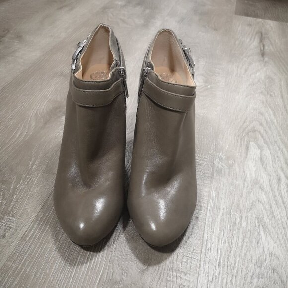 Vince Camuto Vanny Ladies Size 7.5 Grey Leather Upper Bootie - Picture 5 of 11